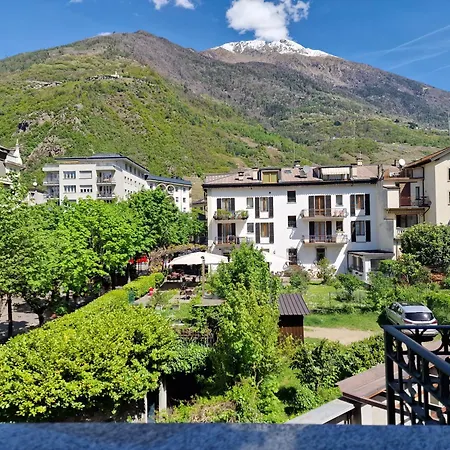 Bernina Station Centre 1 -
