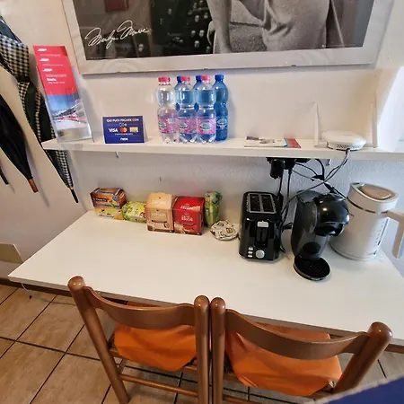 Bernina Station - 30 Steps To The Red Train Апартаменты *