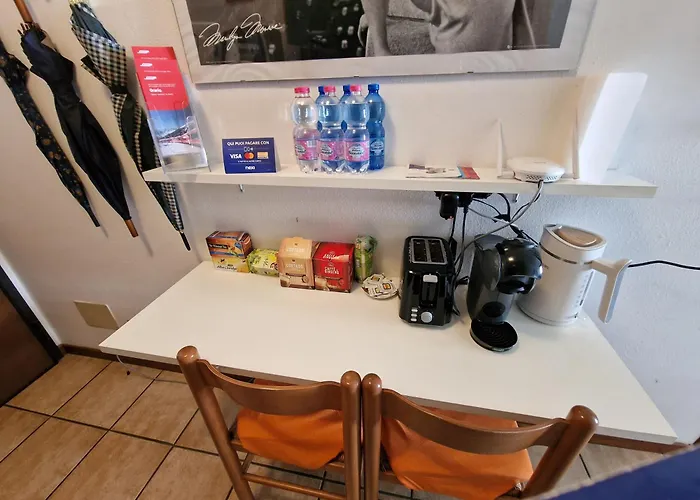 Bernina Station - 30 Steps To The Red Train Апартаменты *